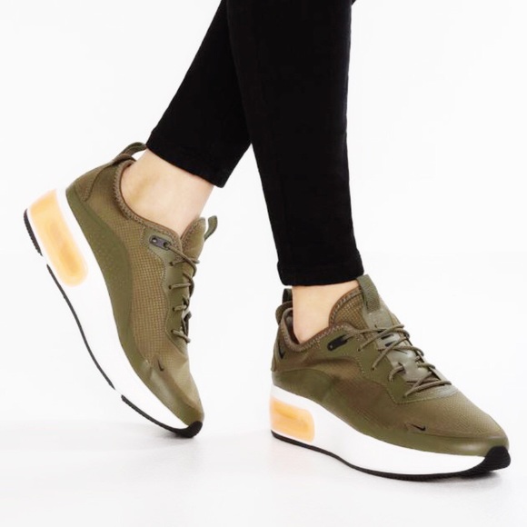 💚 WMNS AIR MAX DIA SNKRS OLIVE Nike (7) - Picture 9 of 12